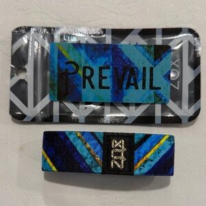 Zox Prevail. Number 007 gold stitched Zox NWT unisex